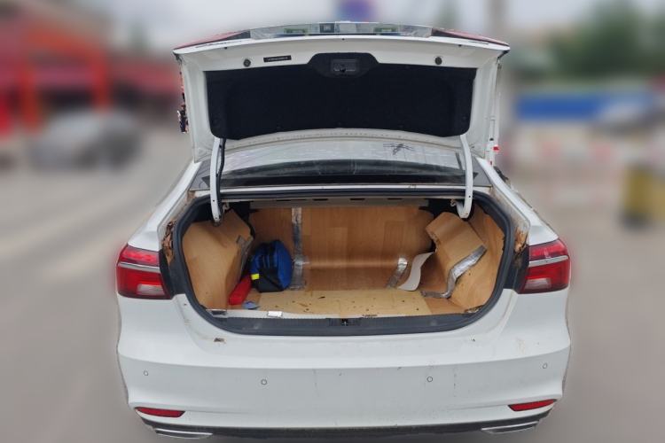 Used Roewe i6 2018 20T Automatic Flagship Edition Trunk