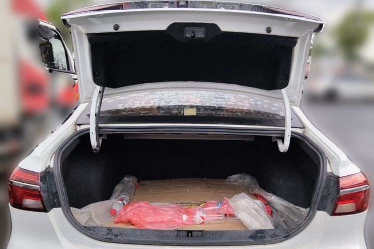 Used Roewe i6 2018 20T Automatic Internet Smart Edition Trunk