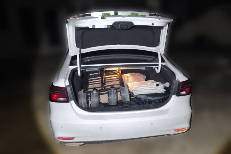Used Roewe i6 2018 20T Automatic Flagship Edition Trunk