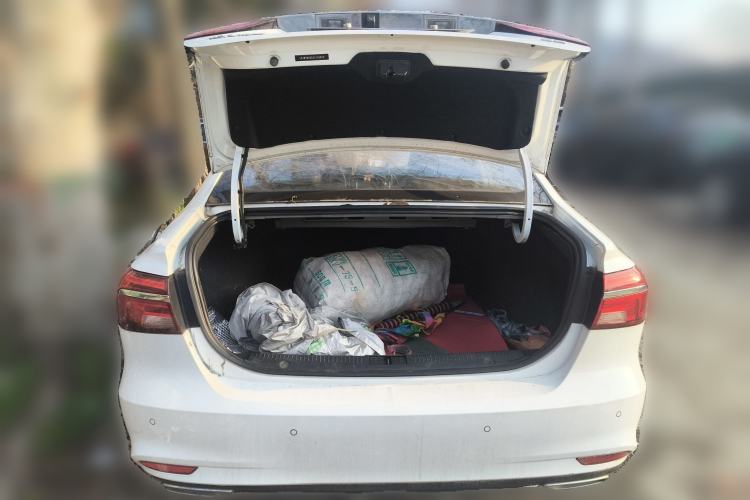 Used Roewe i6 2018 20T Automatic Flagship Edition Trunk