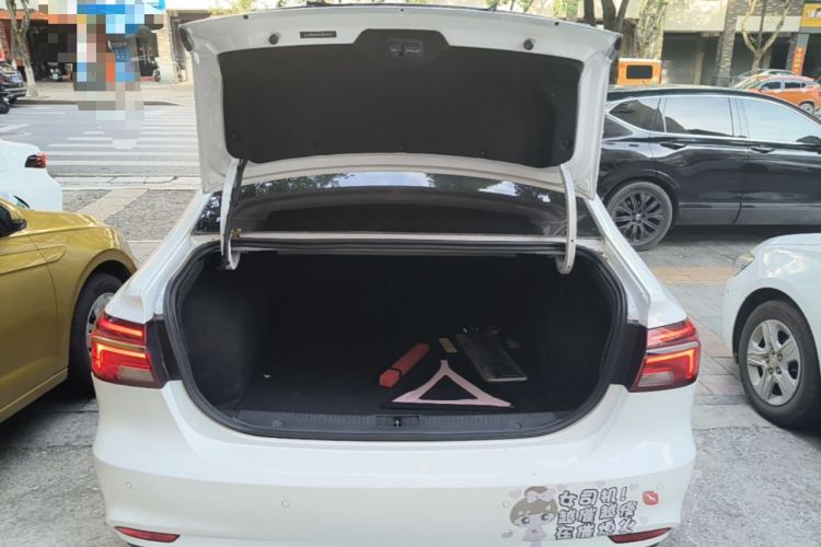 Used Roewe i6 2018 20T Automatic Flagship Edition Trunk