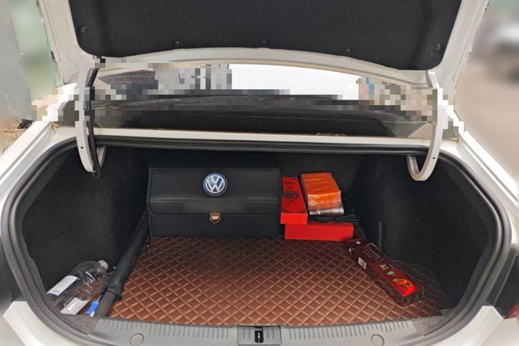 Used Roewe i6 2018 20T Automatic Flagship Edition Trunk