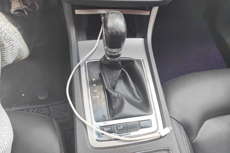 Used Roewe i6 2019 PLUS 1.6L CVT 4G Connected Flagship Deluxe Edition Gear Lever