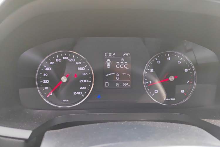 Used Roewe i6 2019 PLUS 1.6L CVT 4G Connected Flagship Deluxe Edition Instrument Cluster