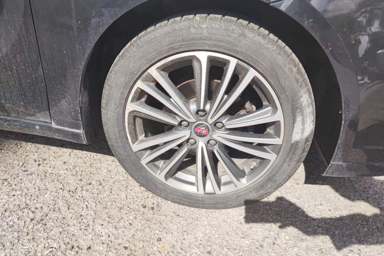 Used Roewe i6 2019 PLUS 1.6L CVT 4G Connected Flagship Deluxe Edition Right Front Wheel Hub