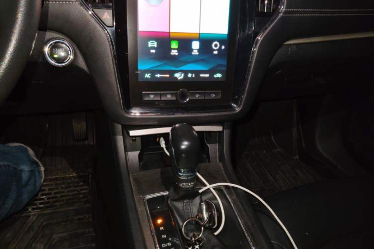 Used Roewe i6 2019 PLUS 1.6L CVT 4G Connected Flagship Deluxe Edition Audio And AC Panel