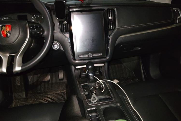 Used Roewe i6 2019 PLUS 1.6L CVT 4G Connected Flagship Deluxe Edition Center Console