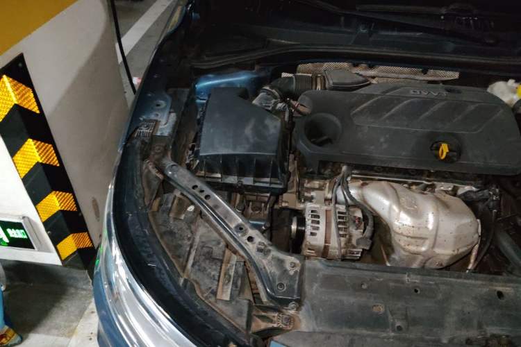 Used Roewe i6 2019 PLUS 1.6L CVT 4G Connected Flagship Deluxe Edition Engine Bay Right