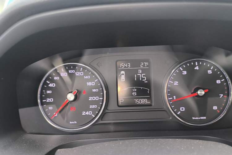 Used Roewe i6 2019 PLUS 20T TST 4G Connected Flagship Superb Edition Instrument Cluster