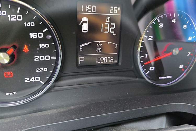 Used Roewe i6 2019 PLUS 1.6L CVT 4G Connected Luxury Deluxe Edition Odometer Close Up