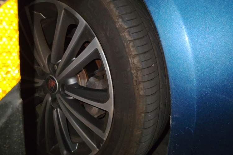Used Roewe i6 2019 PLUS 1.6L CVT 4G Connected Flagship Deluxe Edition Right Front Wheel Hub