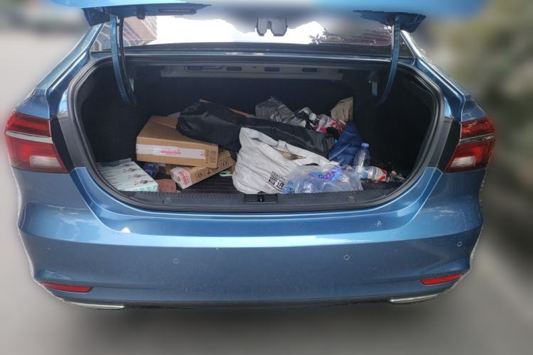 Used Roewe i6 2019 PLUS 1.6L CVT 4G Connected Luxury Deluxe Edition Trunk