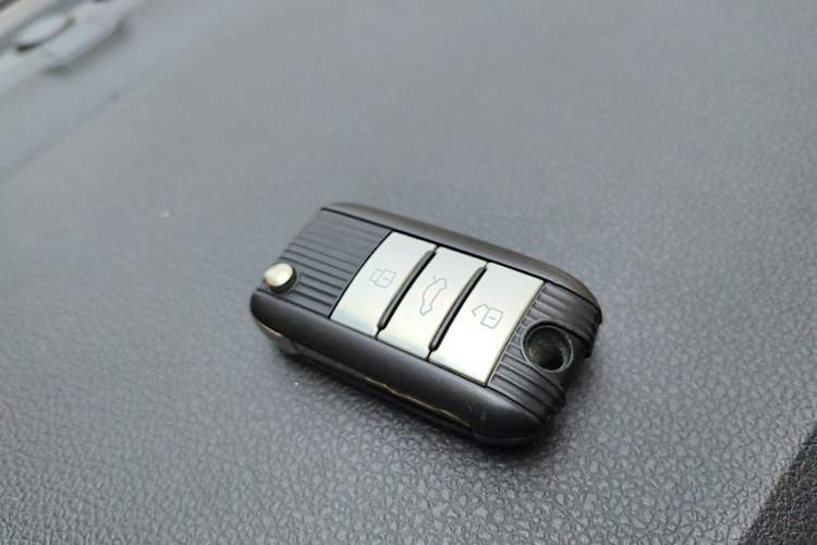 Used Roewe i6 2019 PLUS 1.6L CVT 4G Connected Luxury Deluxe Edition Vehicle Key