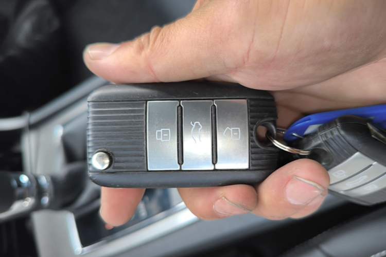 Used Roewe i6 2019 PLUS 20T TST 4G Connected Flagship Superb Edition Vehicle Key