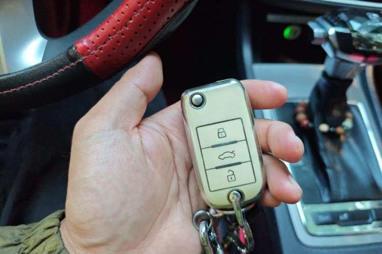 Used Roewe i6 2019 PLUS 1.6L CVT 4G Connected Flagship Deluxe Edition Vehicle Key