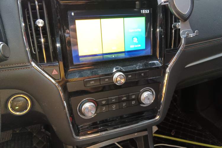 Used Roewe i6 2019 PLUS 1.6L CVT 4G Connected Luxury Deluxe Edition Audio And AC Panel