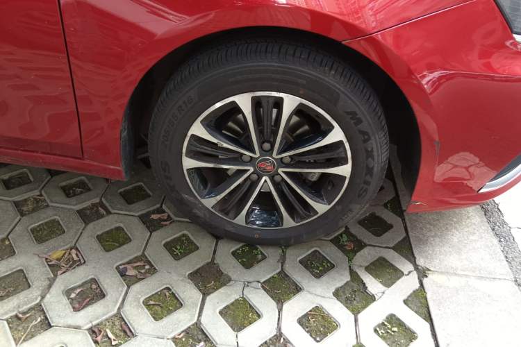 Used Roewe i6 2019 PLUS 1.6L CVT 4G Connected Luxury Deluxe Edition Right Front Wheel Hub
