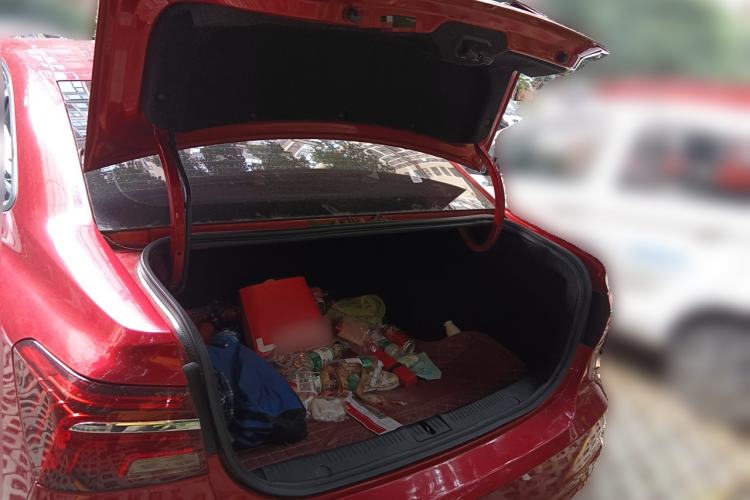 Used Roewe i6 2019 PLUS 1.6L CVT 4G Connected Luxury Deluxe Edition Trunk