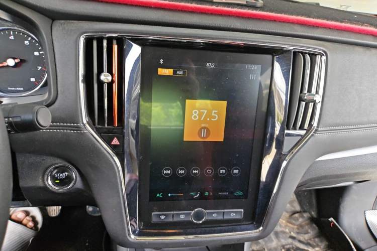Used Roewe i6 2019 PLUS 1.6L Manual 4G Connect Flagship Deluxe Edition Audio And AC Panel