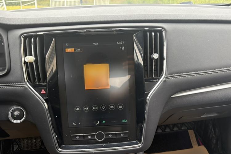 Used Roewe i6 2019 PLUS 20T TST 4G Connected Flagship Superb Edition Audio And AC Panel
