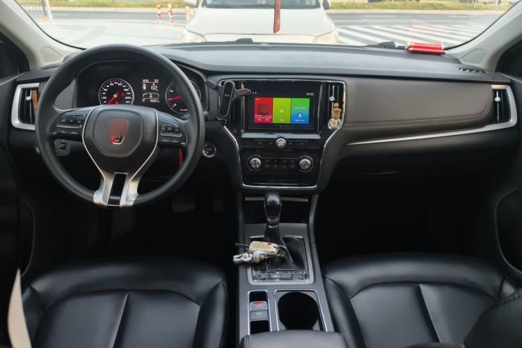 Used Roewe i6 2019 PLUS 1.6L CVT 4G Connected Luxury Deluxe Edition Center Console