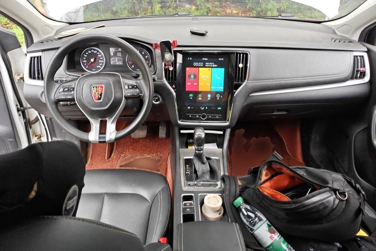 Used Roewe i6 2019 PLUS 1.6L CVT 4G Connected Flagship Deluxe Edition Center Console