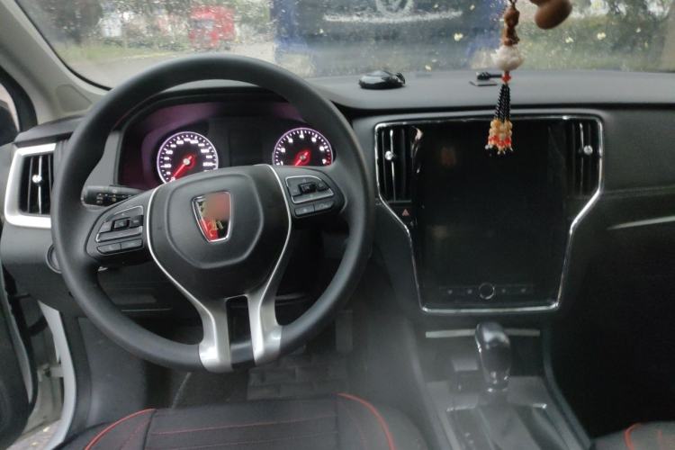 Used Roewe i6 2019 PLUS 1.6L CVT 4G Connected Flagship Deluxe Edition Center Console