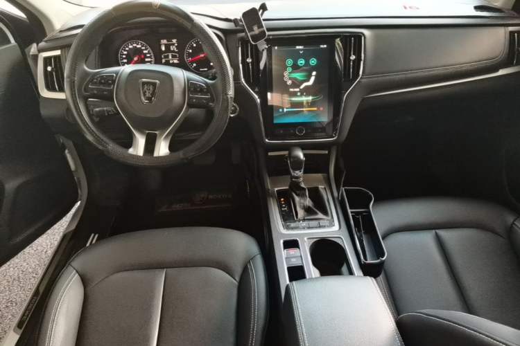 Used Roewe i6 2019 PLUS 1.6L CVT 4G Connected Flagship Deluxe Edition Center Console