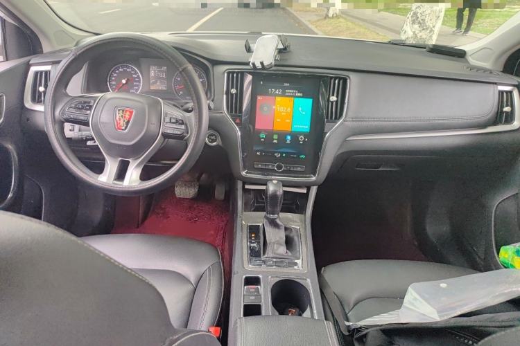 Used Roewe i6 2019 PLUS 1.6L CVT 4G Connected Flagship Deluxe Edition Center Console