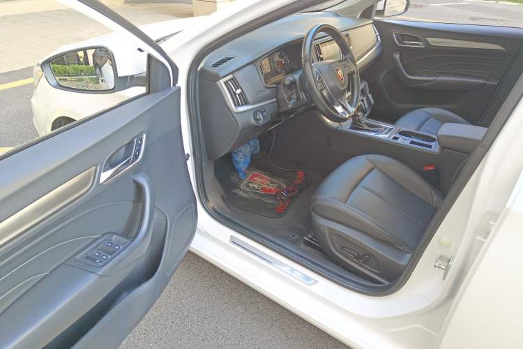 Used Roewe i6 2019 PLUS 20T TST 4G Connected Flagship Superb Edition Driver Seat