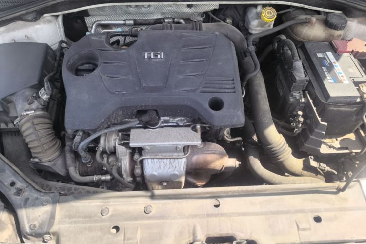 Used Roewe i6 2019 PLUS 20T TST 4G Connected Supreme Amazing Edition Engine Bay