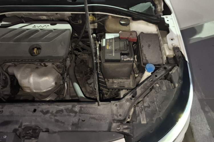 Used Roewe i6 2019 PLUS 1.6L CVT 4G Connected Luxury Deluxe Edition Engine Bay Left