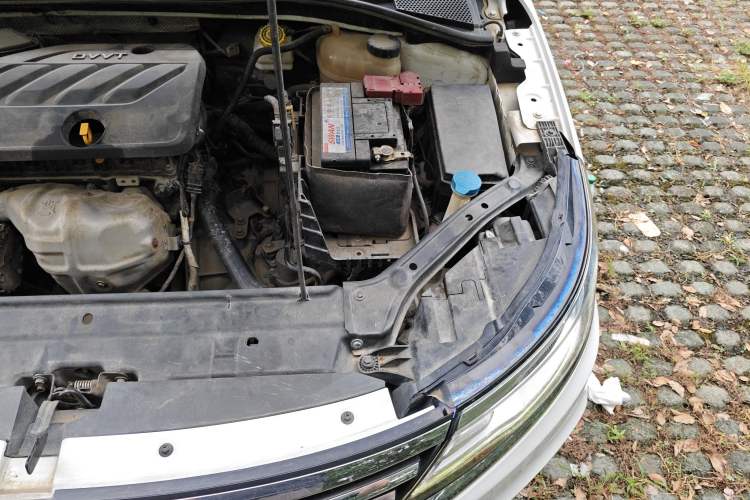Used Roewe i6 2019 PLUS 1.6L CVT 4G Connected Flagship Deluxe Edition Engine Bay Left