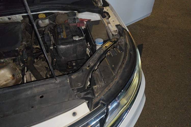 Used Roewe i6 2019 PLUS 1.6L CVT 4G Connected Flagship Deluxe Edition Engine Bay Left