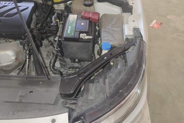 Used Roewe i6 2019 PLUS 1.6L CVT 4G Connected Luxury Deluxe Edition Engine Bay Left