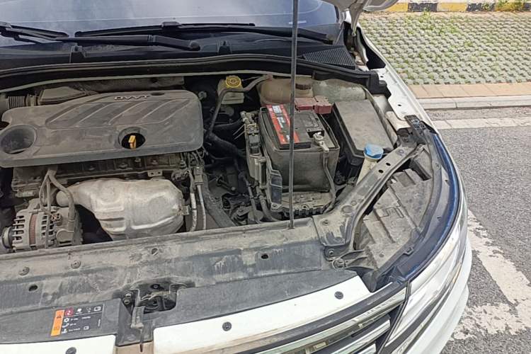 Used Roewe i6 2019 PLUS 1.6L CVT 4G Connected Flagship Deluxe Edition Engine Bay Left