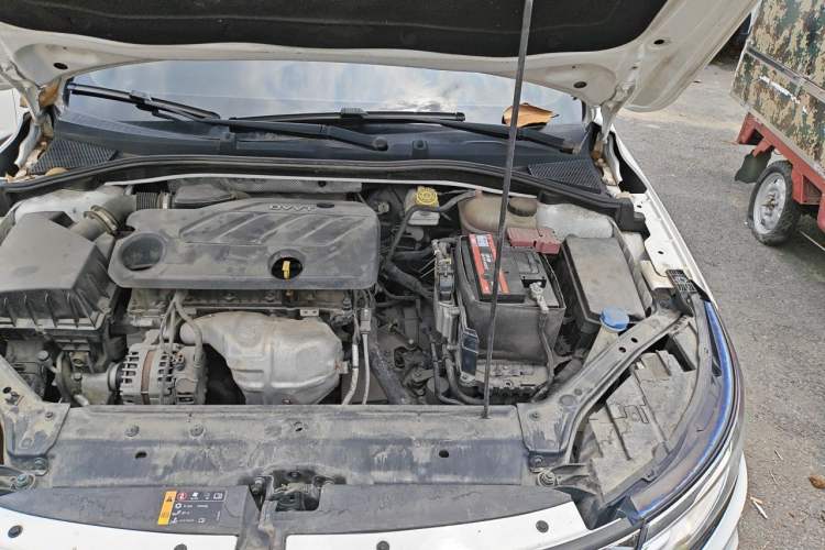Used Roewe i6 2019 PLUS 1.6L CVT 4G Connected Flagship Deluxe Edition Engine Bay Left