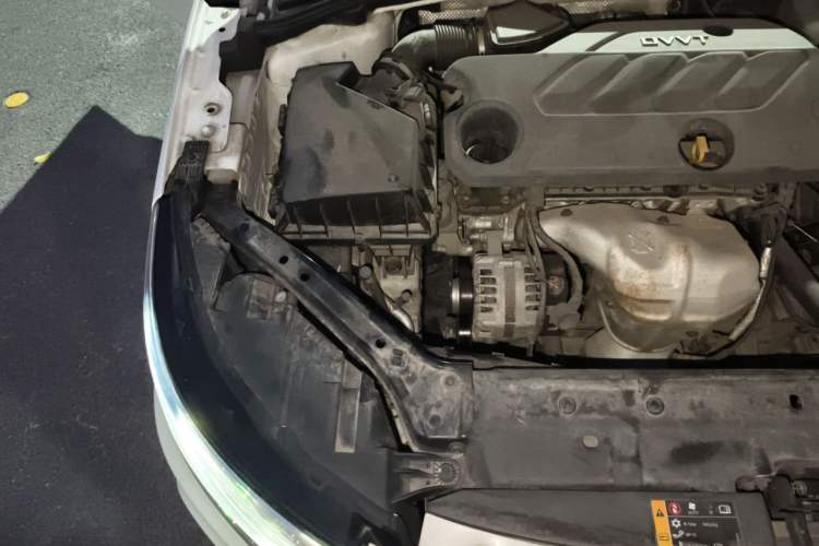 Used Roewe i6 2019 PLUS 1.6L CVT 4G Connected Luxury Deluxe Edition Engine Bay Right