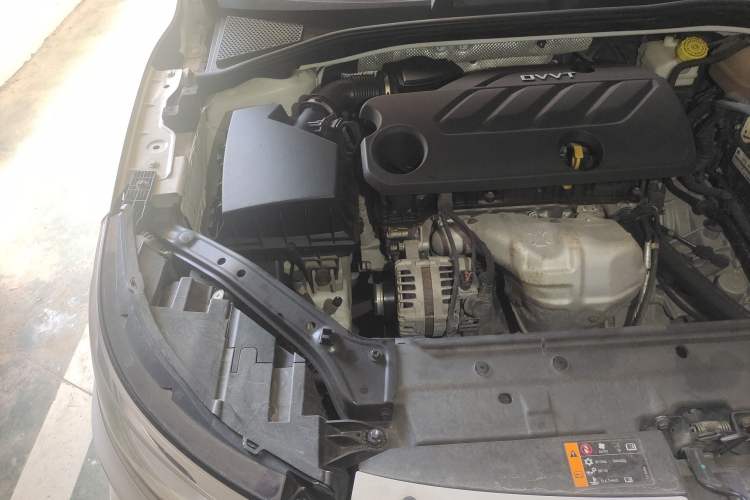 Used Roewe i6 2019 PLUS 1.6L CVT 4G Connected Luxury Deluxe Edition Engine Bay Right