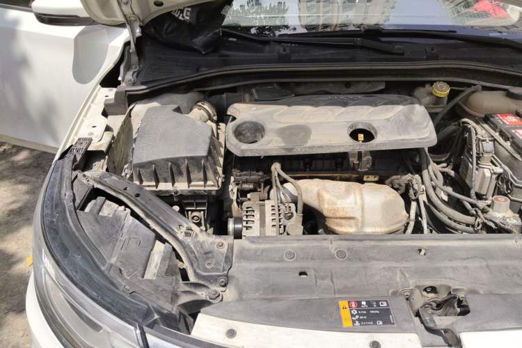 Used Roewe i6 2019 PLUS 1.6L CVT 4G Connected Flagship Deluxe Edition Engine Bay Right