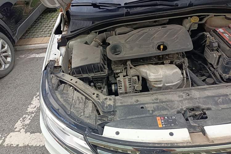 Used Roewe i6 2019 PLUS 1.6L CVT 4G Connected Flagship Deluxe Edition Engine Bay Right