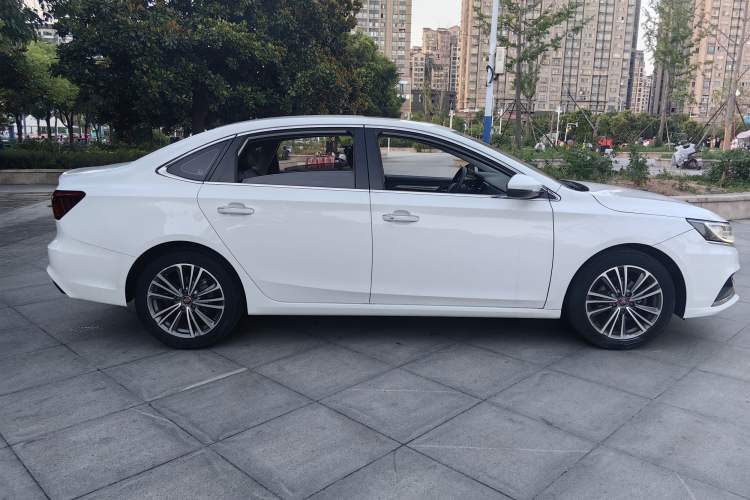 Used Roewe i6 2019 PLUS 1.6L CVT 4G Connected Flagship Deluxe Edition Exterior 3