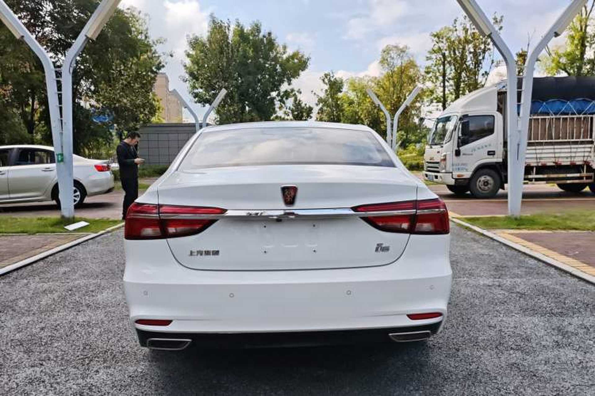 Used Roewe i6 2019 PLUS 1.6L CVT 4G Connected Flagship Deluxe Edition Exterior 4