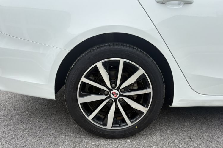 Used Roewe i6 2019 PLUS 20T TST 4G Connected Flagship Superb Edition Exterior 5