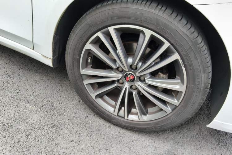 Used Roewe i6 2019 PLUS 1.6L CVT 4G Connected Flagship Deluxe Edition Exterior 7