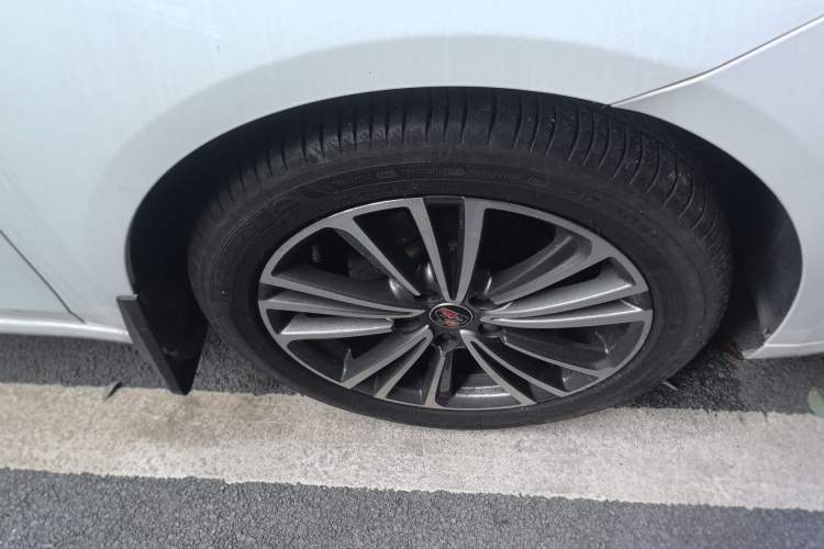 Used Roewe i6 2019 PLUS 1.6L CVT 4G Connected Flagship Deluxe Edition Exterior 7