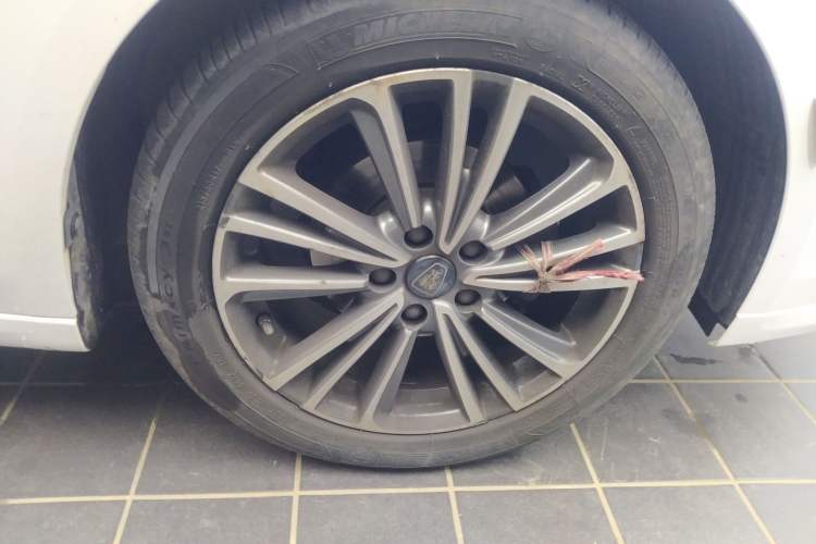 Used Roewe i6 2019 PLUS 1.6L CVT 4G Connected Flagship Deluxe Edition Exterior 7