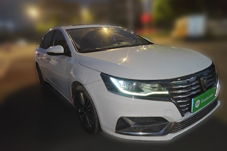 Used Roewe i6 2019 PLUS 1.6L CVT 4G Connected Flagship Deluxe Edition Front Right 45 Deg