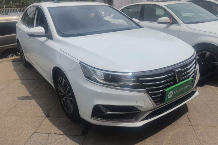 Used Roewe i6 2019 PLUS 1.6L CVT 4G Connected Flagship Deluxe Edition Front Right 45 Deg