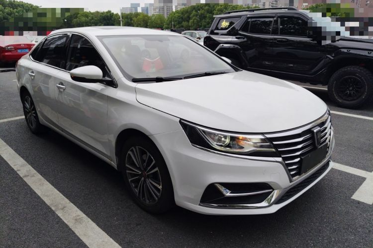 Used Roewe i6 2019 PLUS 20T TST 4G Connected Flagship Superb Edition Front Right 45 Deg